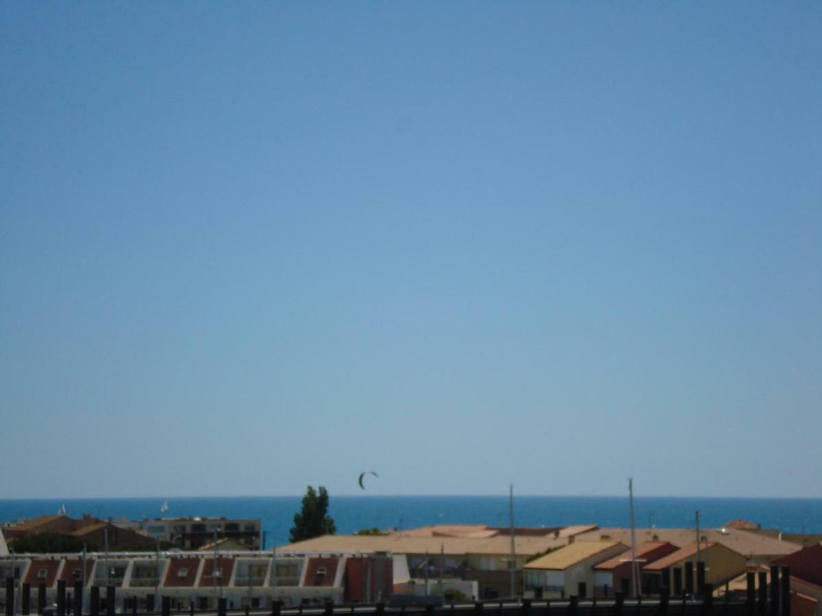 Jolis Studios Vue Sur Mer Port, Etangs Et Canaux Residence Rivercity Карнон Плаж Екстериор снимка