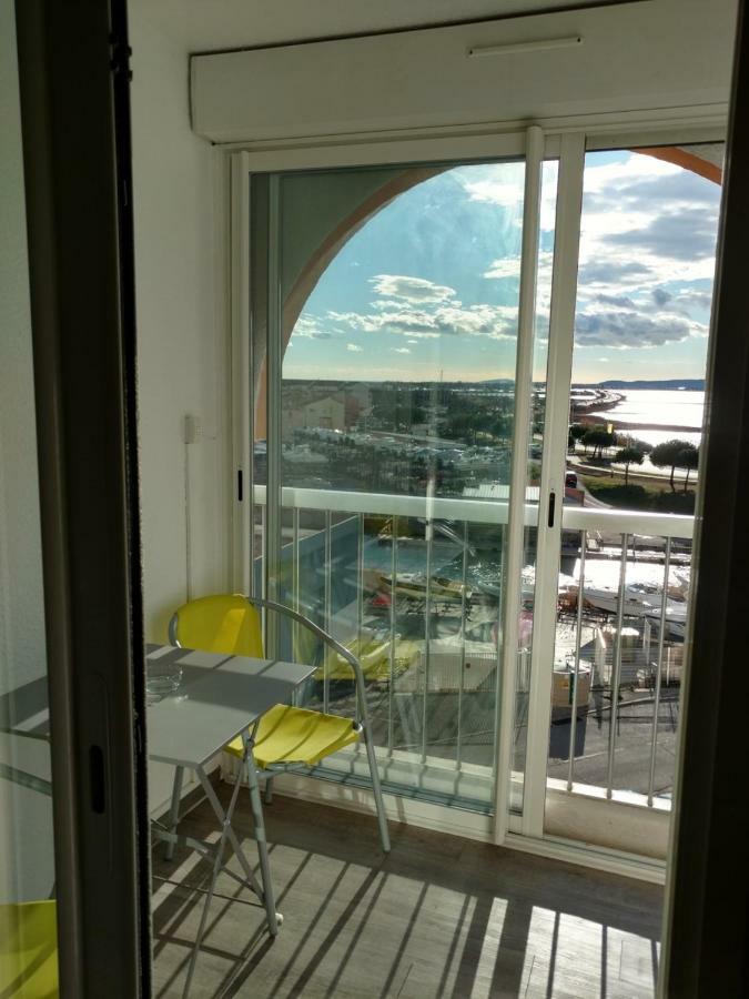 Jolis Studios Vue Sur Mer Port, Etangs Et Canaux Residence Rivercity Карнон Плаж Екстериор снимка