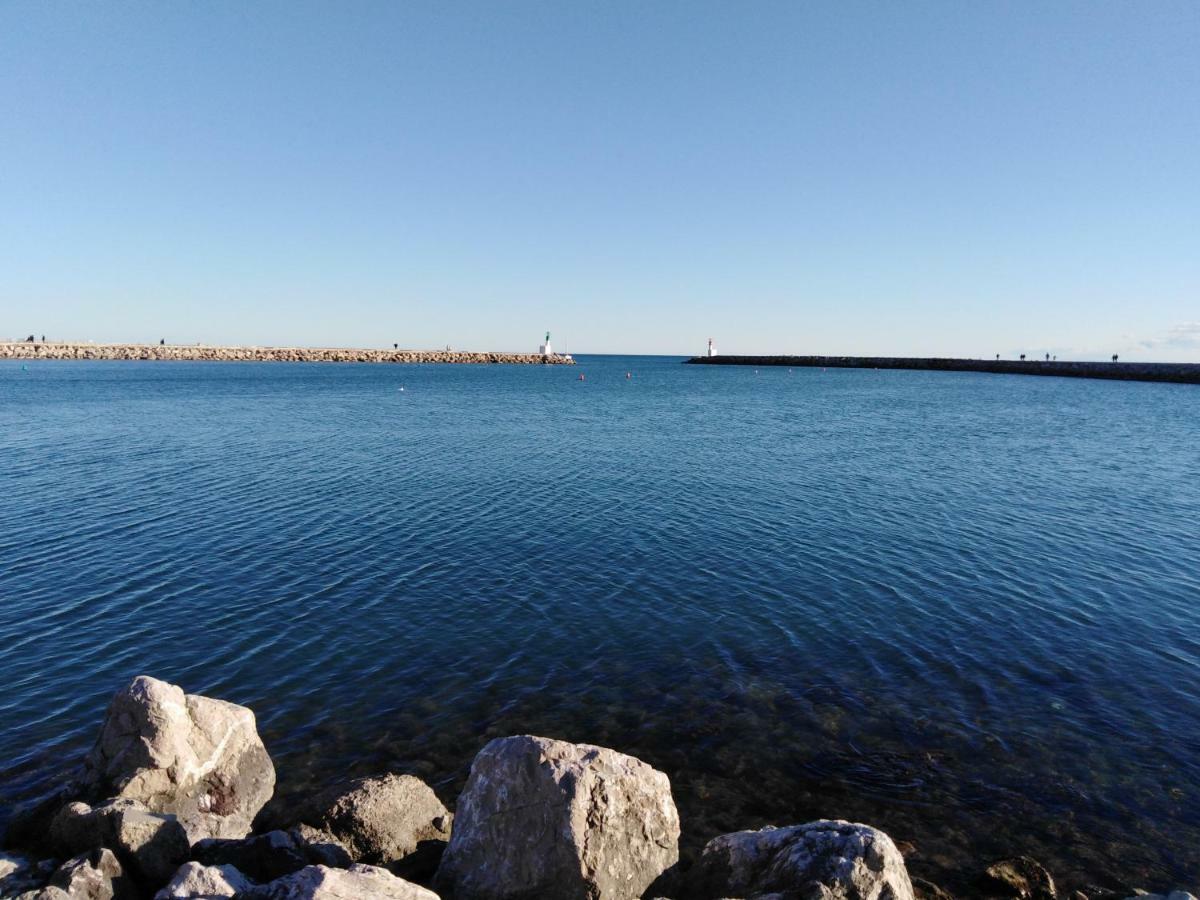 Jolis Studios Vue Sur Mer Port, Etangs Et Canaux Residence Rivercity Карнон Плаж Екстериор снимка
